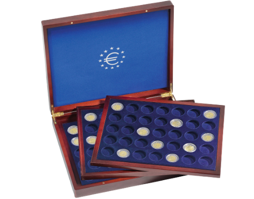 COFFRET NUMISMATIQUE VOLTERRA TRIO DE LUXE, POUR CHACUN 35 PIÈCES DE 2 € SOUS CAPSULES - pieces-et-monnaies.com